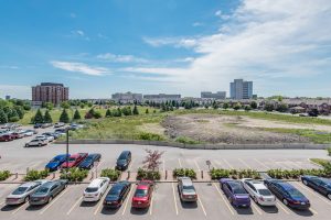 Alavida Lifestyles - Park Place - Parking Lot view from suite